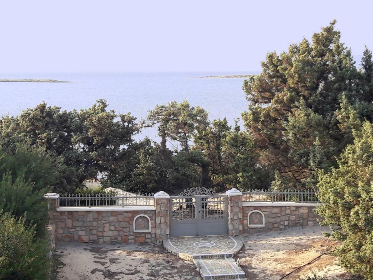 Elafonisos: Two Storey House On The Sea Front Экстерьер фото
